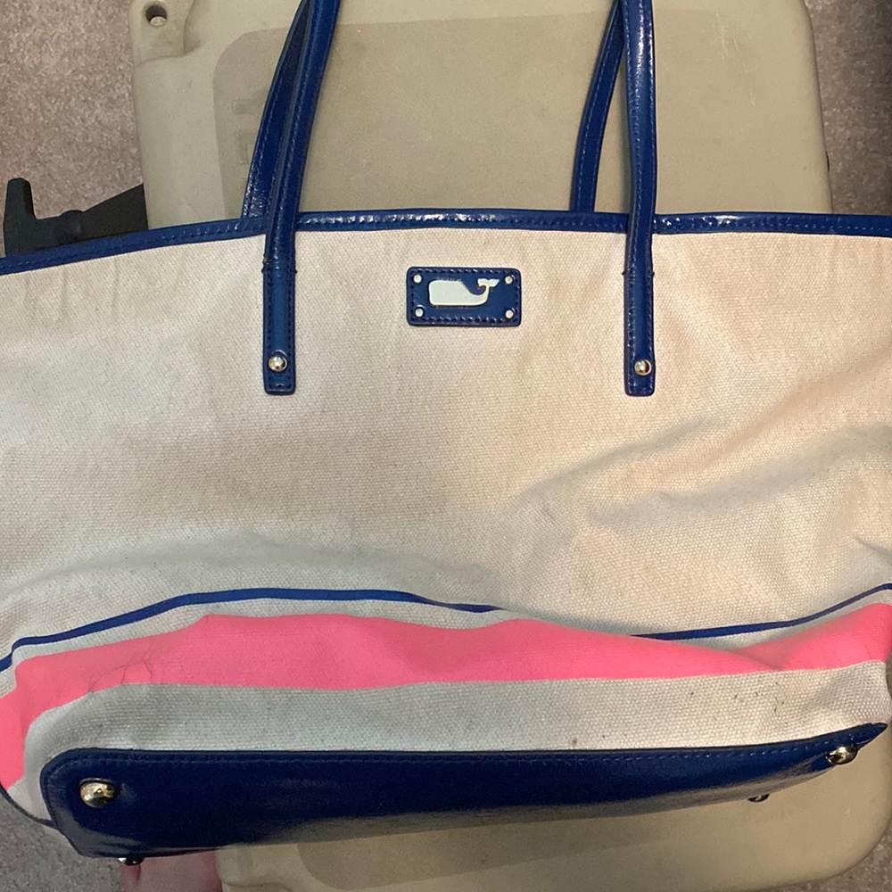 Rare vineyard vines bag